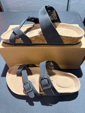 Women’s Leather Slide Sandals with Comfort Footbed-New